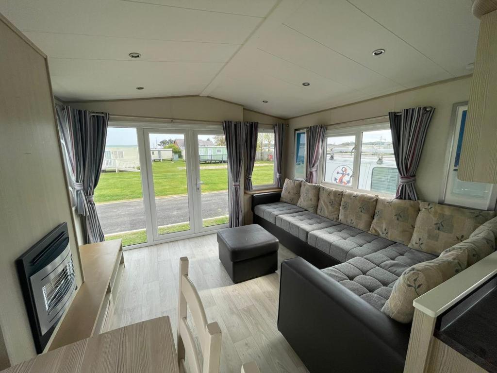 Pg177 Golden Palm Resort 8 Berth Caravan With Decking Chapel Saint Leonards Exterior photo