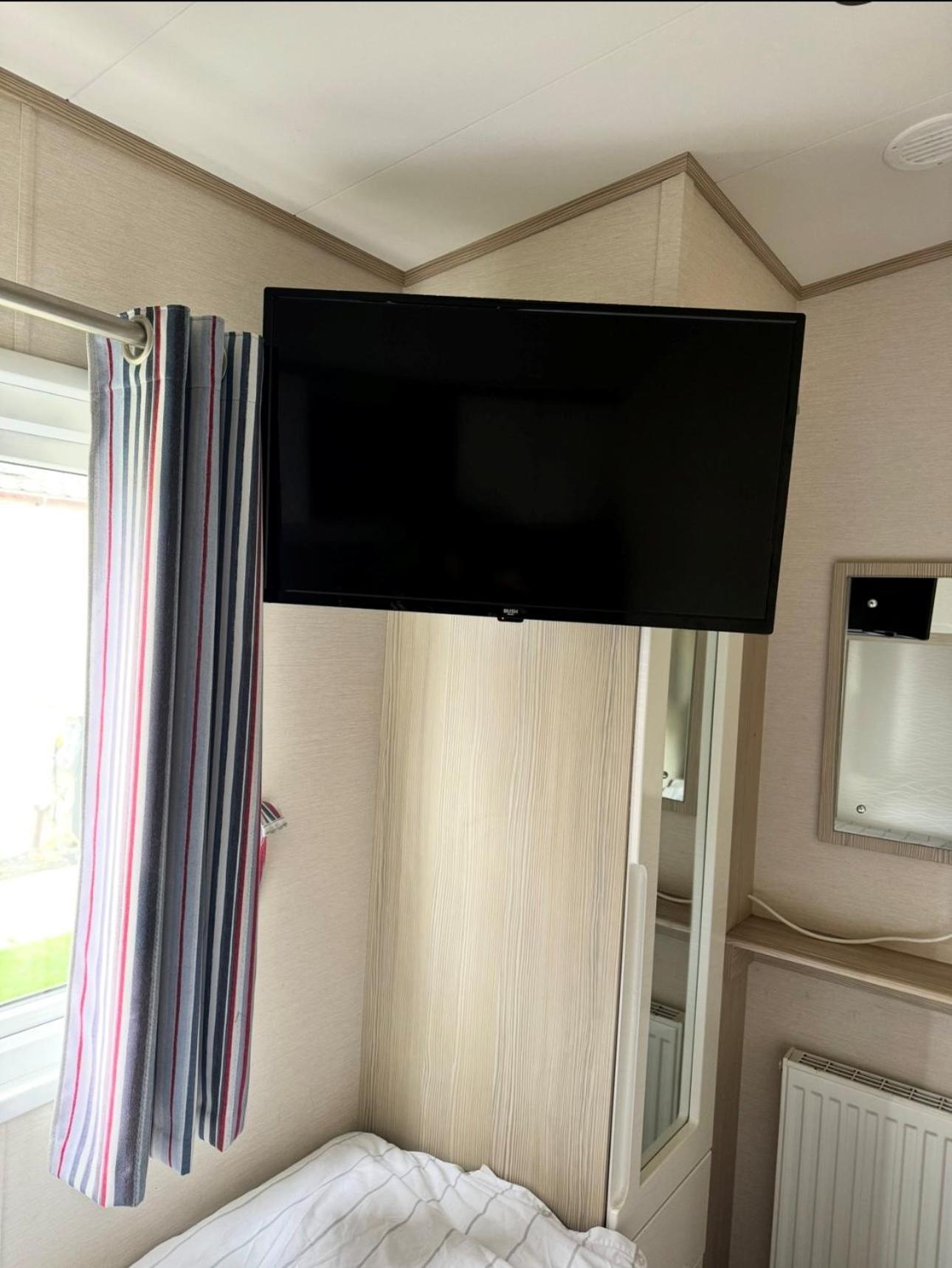 Pg177 Golden Palm Resort 8 Berth Caravan With Decking Chapel Saint Leonards Exterior photo
